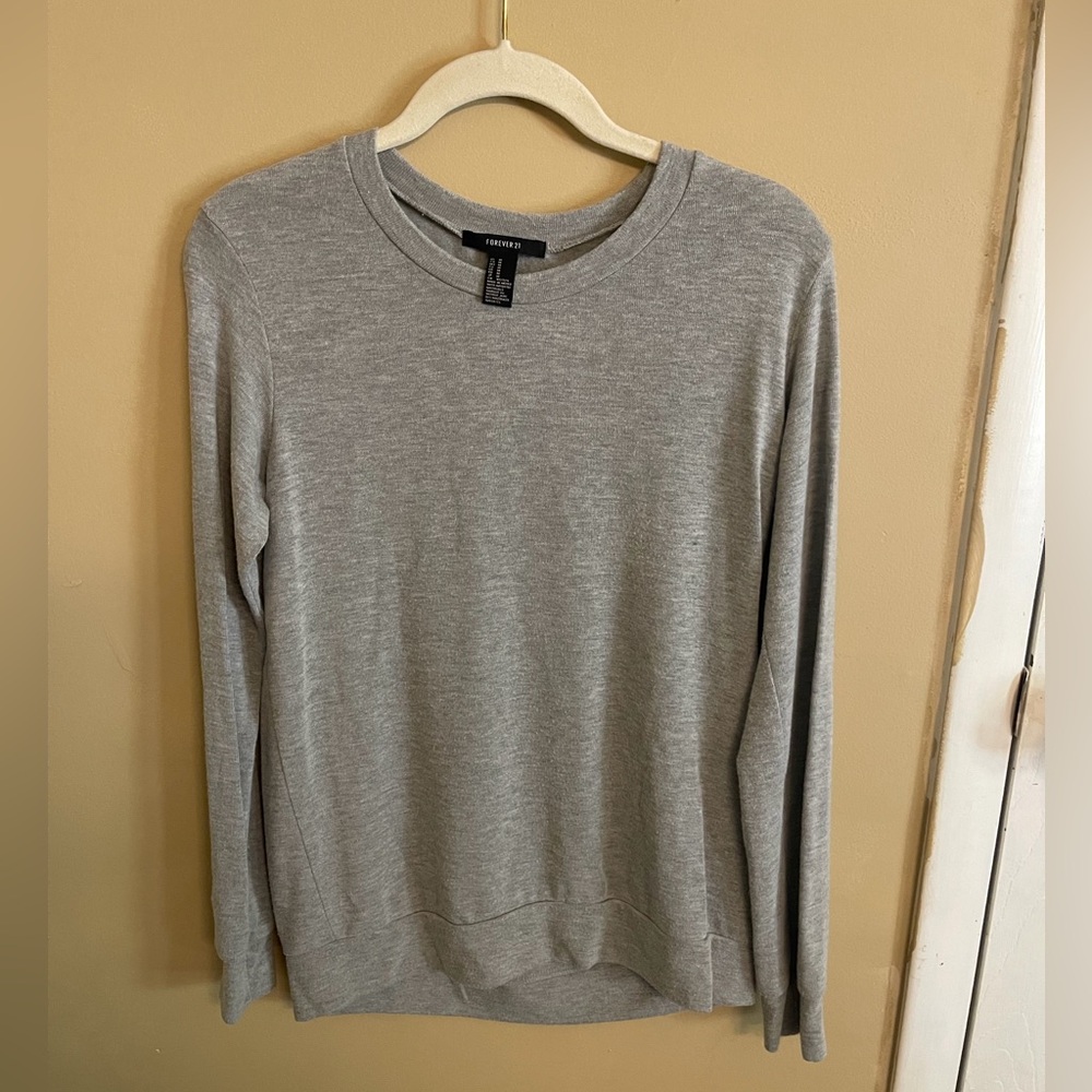Forever 21 long sleeve shirt in size medium